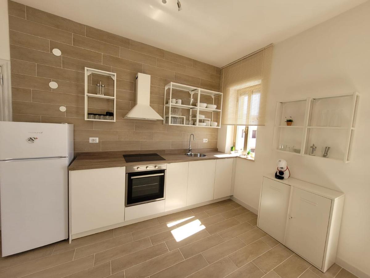 Appartamento Demetrio 50M Mare & Shopping Lido Marini Esterno foto